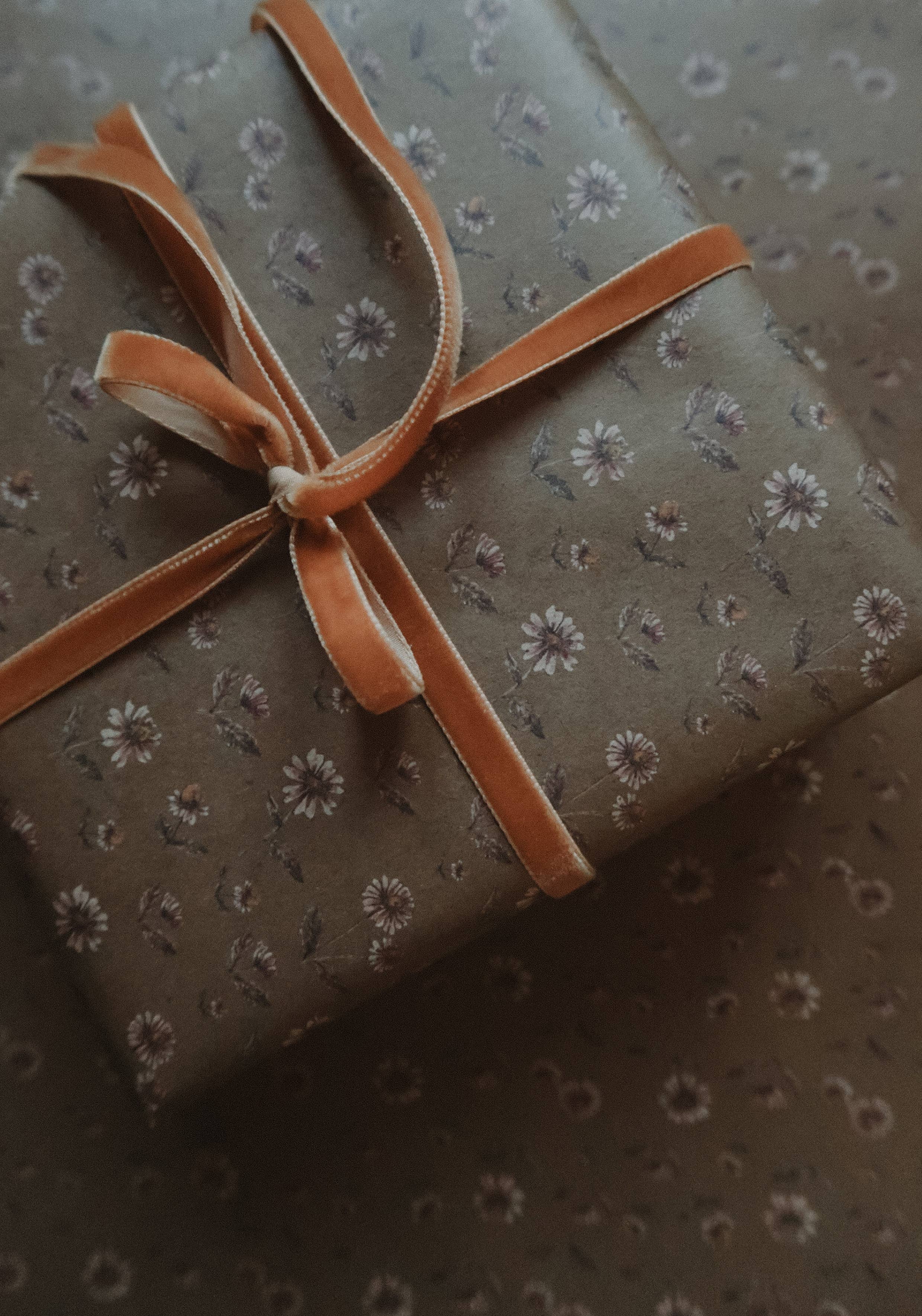 Daisies Wrapping Paper | Set of 3