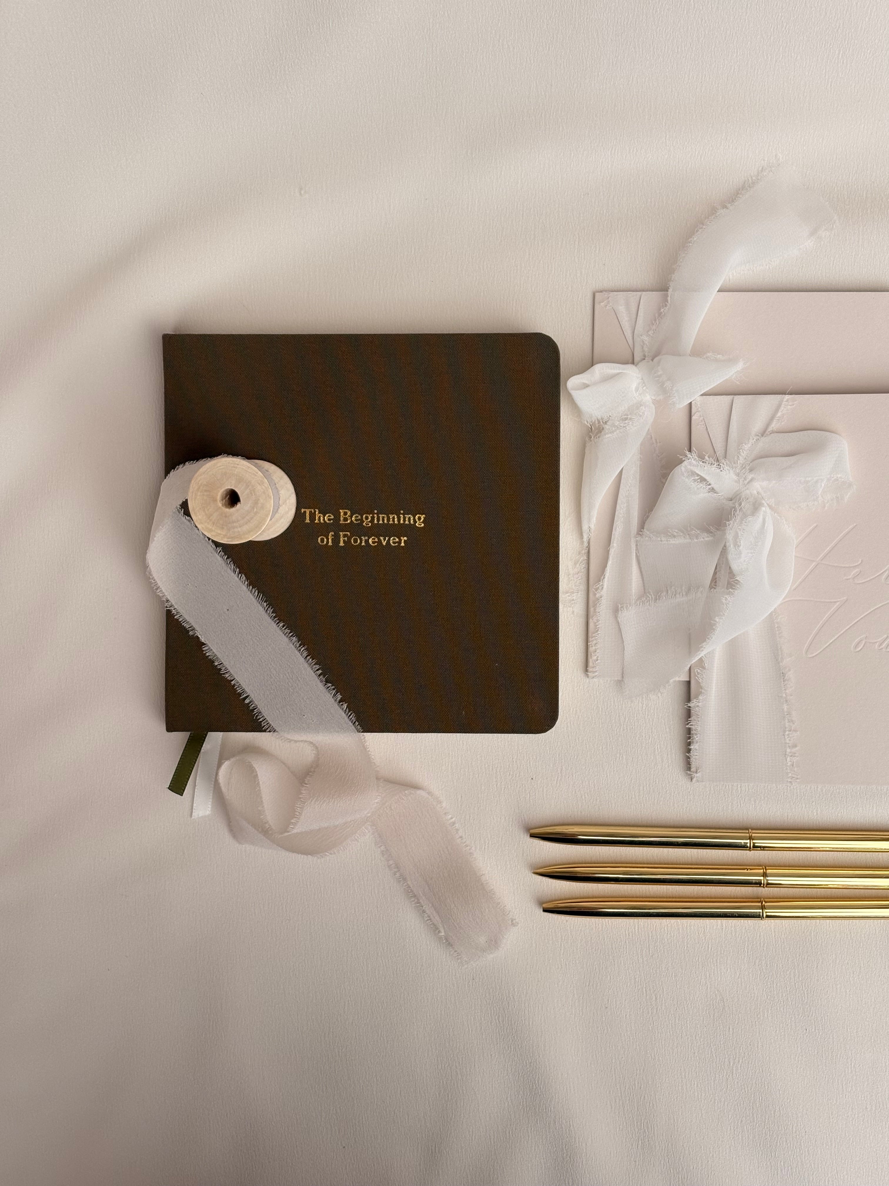 timeless paper goods with a modern, minimal aesthetic